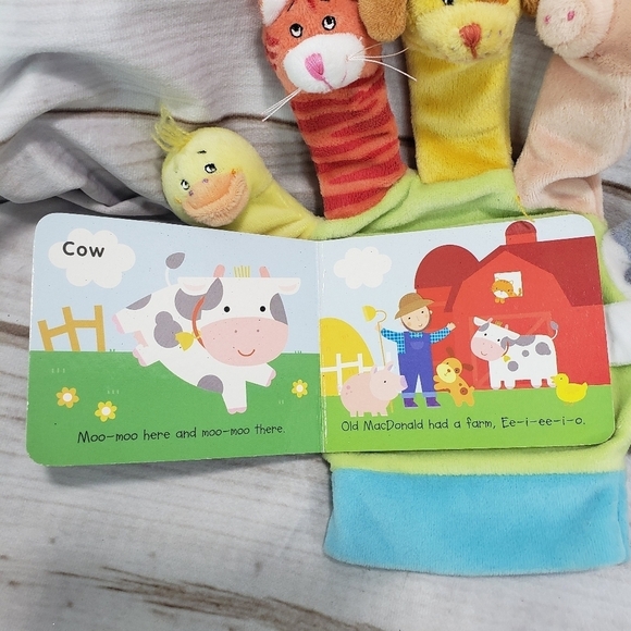 Scholastic Old MacDonald Plush Hand Puppet Board Book Farm Animals 2007 - Picture 5 of 11